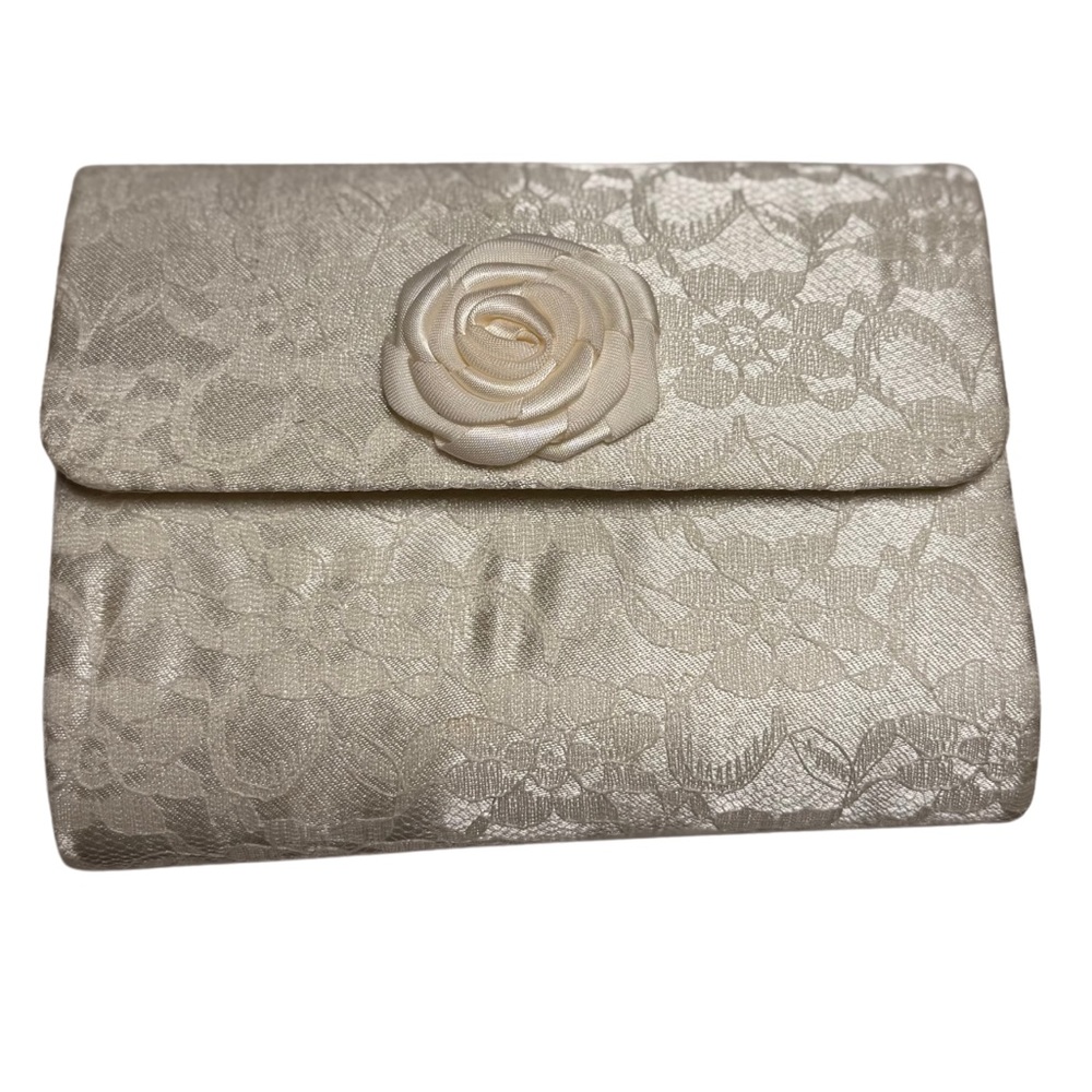 Elegant Cream Clutch with Lace Overlay and Floral Accent